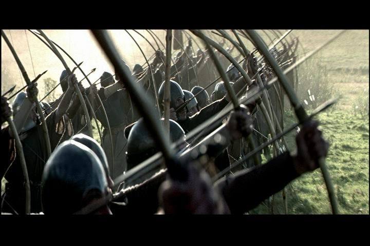 英格兰长弓，斜上45度射击，构成箭雨压制